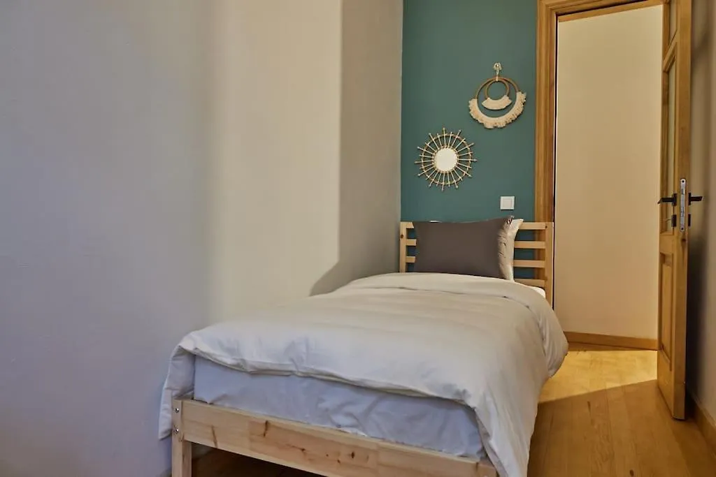 Апартаменты Fabulous 2Br 3Ac 2 Min To Metro - Baysungur D4 Стамбул 0*,