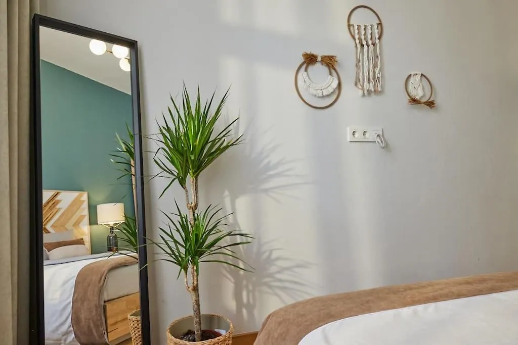 Апартаменты Fabulous 2Br 3Ac 2 Min To Metro - Baysungur D4 Стамбул