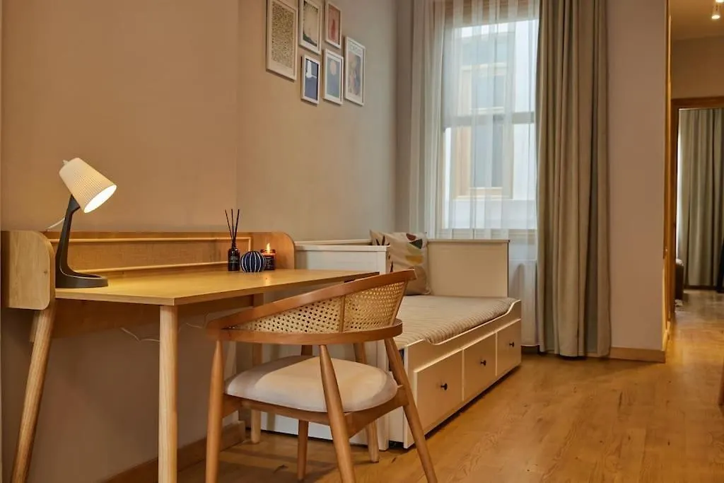 Fabulous 2Br 3Ac 2 Min To Metro - Baysungur D4 Apartment Istanbul